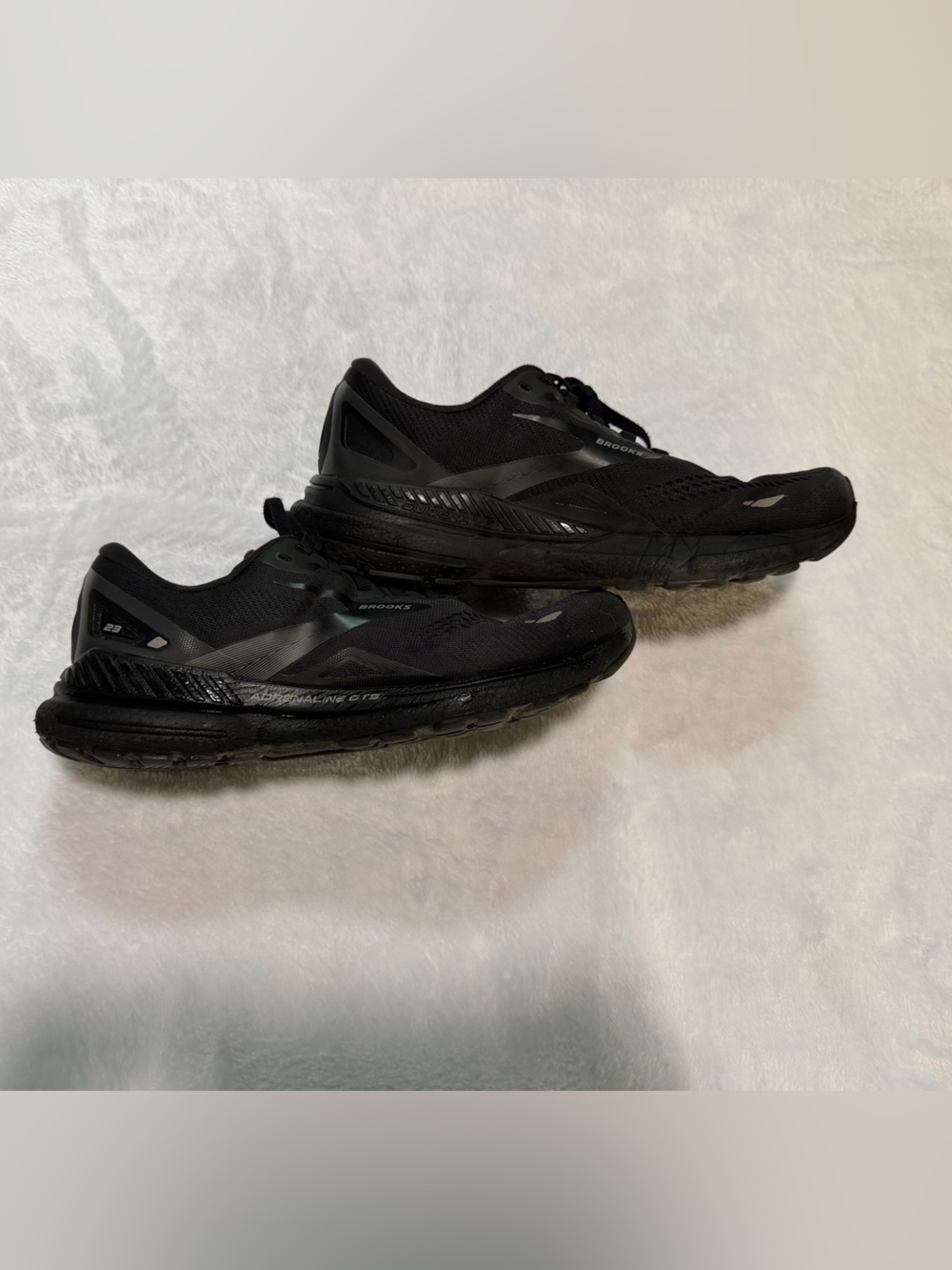 Brooks Men's All-Black Athletic Running Sneakers